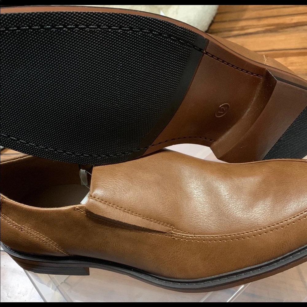 Men’s dress shoes